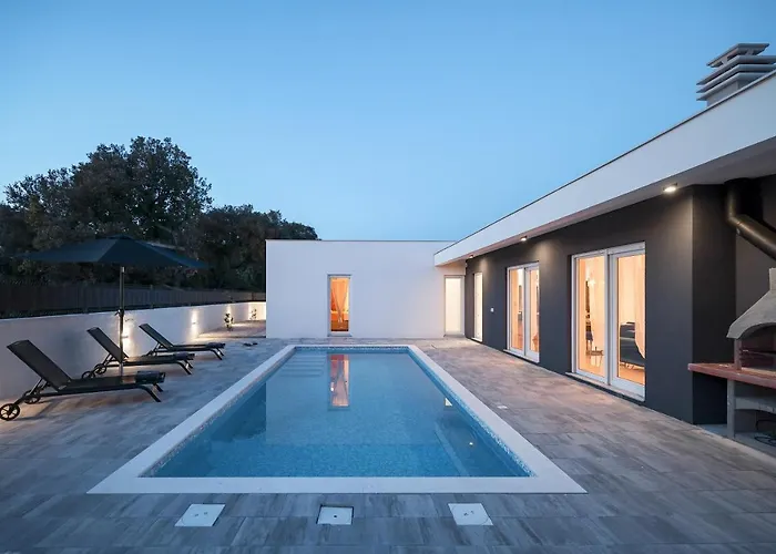 La Reina House - Private Heated Pool