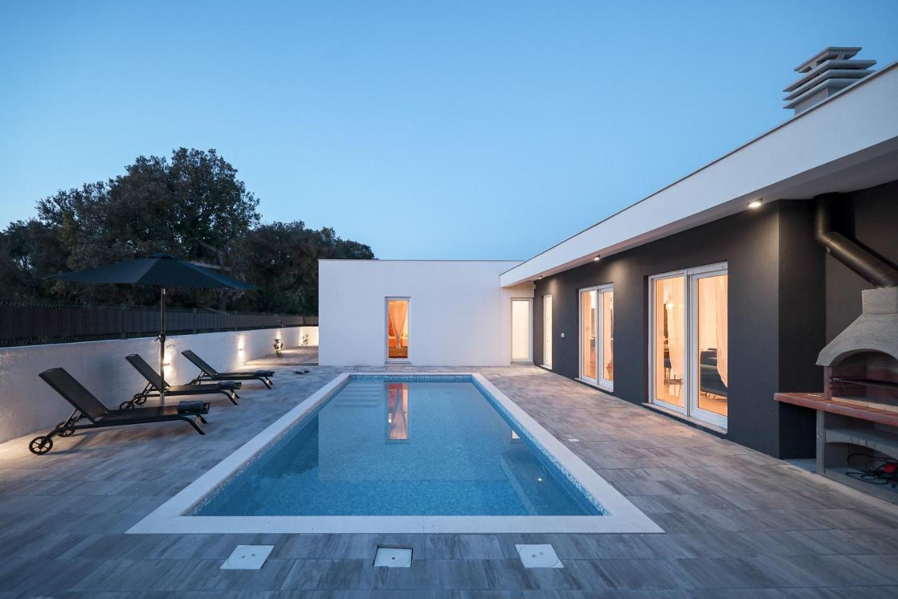 La Reina House - Private Heated Pool Villa Bibinje