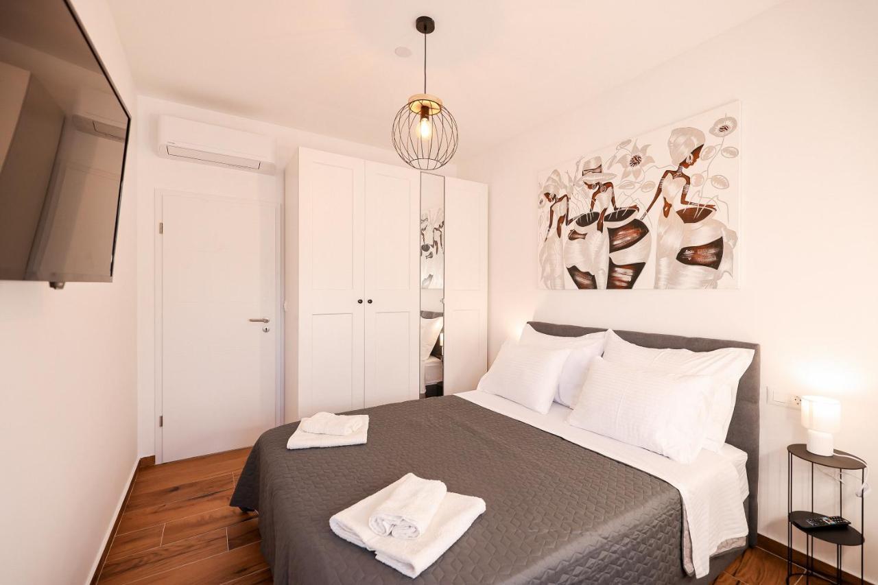Villa La Reina House - Private Heated Pool