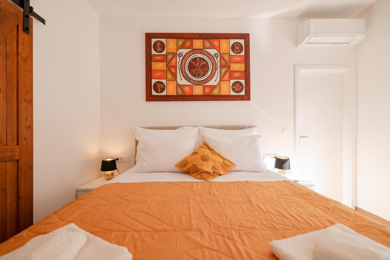 La Reina House - Private Heated Pool Villa *