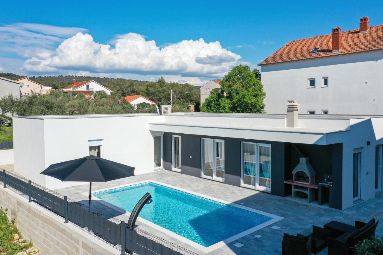 La Reina House - Private Heated Pool Vilă *