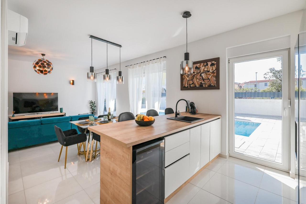 La Reina House - Private Heated Pool