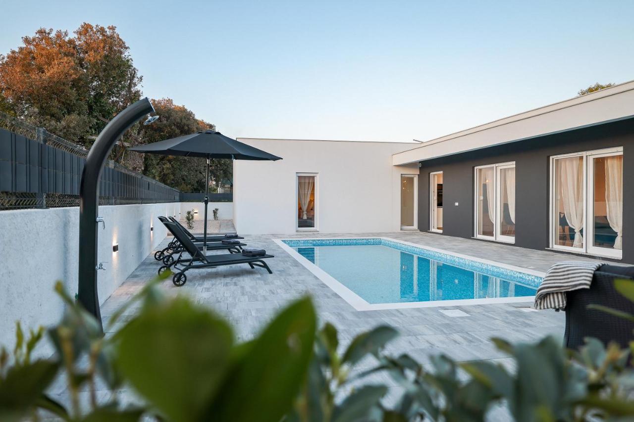 La Reina House - Private Heated Pool Bibinje