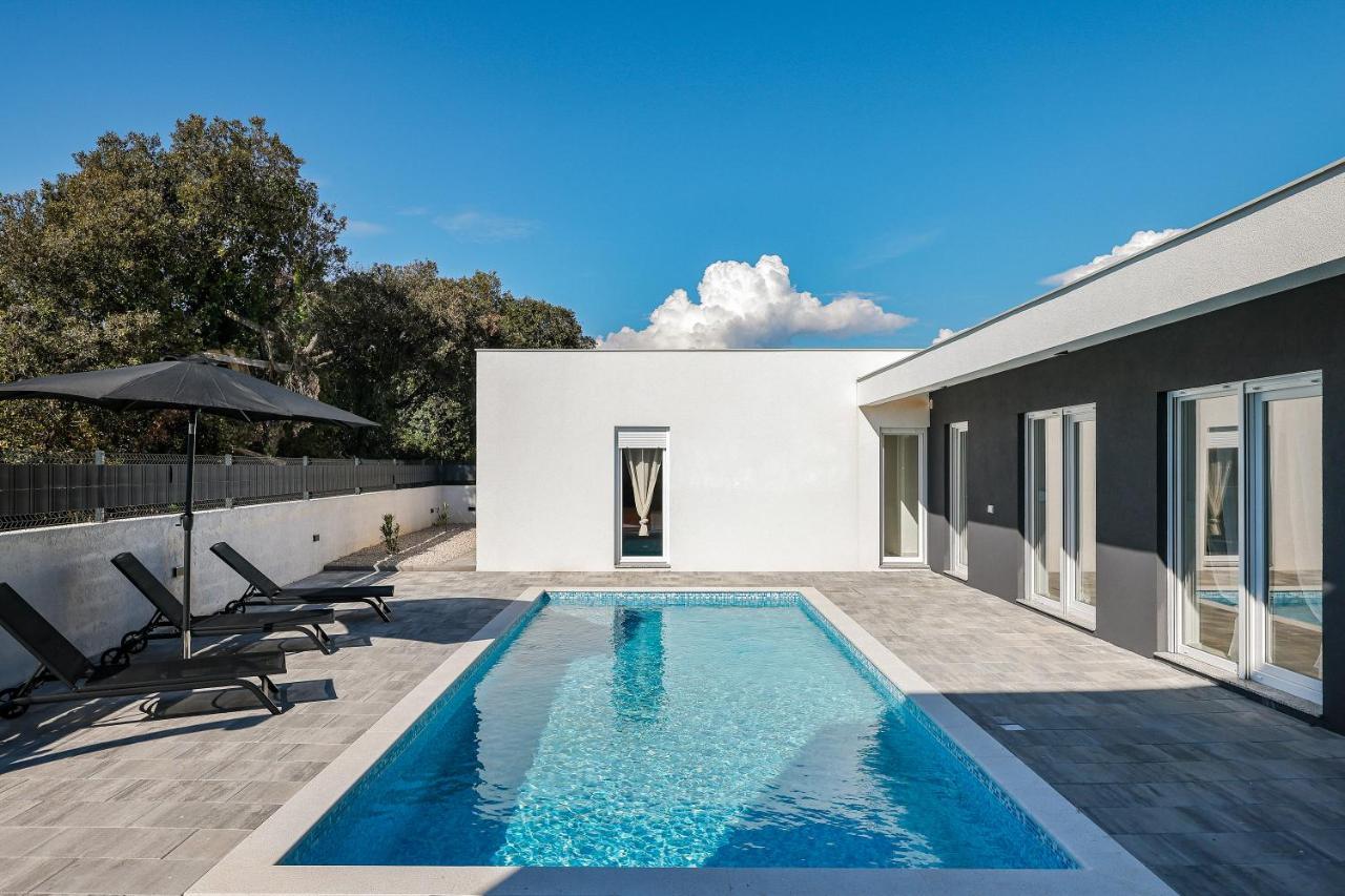 La Reina House - Private Heated Pool * Bibinje